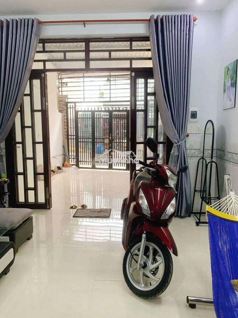 Nhà phố gần ngã tư liên huyện phường tân bình tp dĩ an 