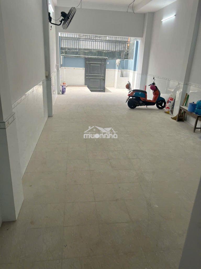 Mới xây. gác cao, máy lạnh 4tr. ngã 4 hàng xanh, uth ,ftu,hutech,q2,q1 - Ảnh 3