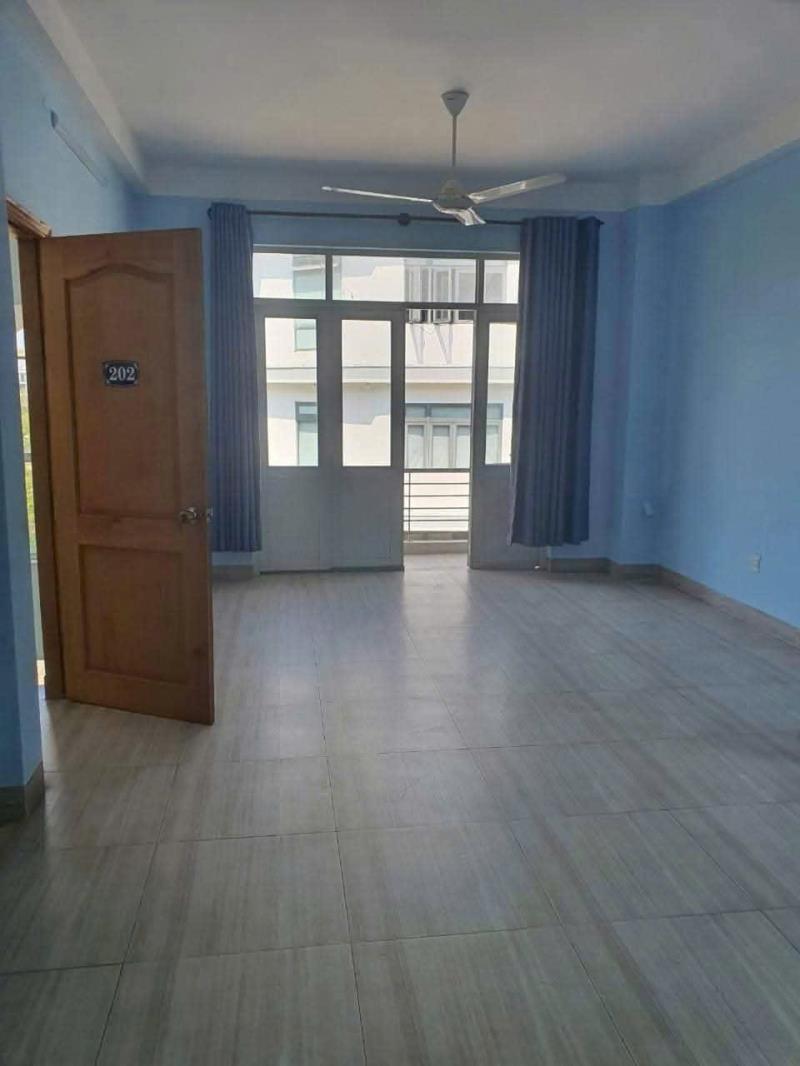 Phòng 50m2,phù hợp gia đình nhỏ, trang bị, máy giặc,ban công rất rộng - Ảnh 4