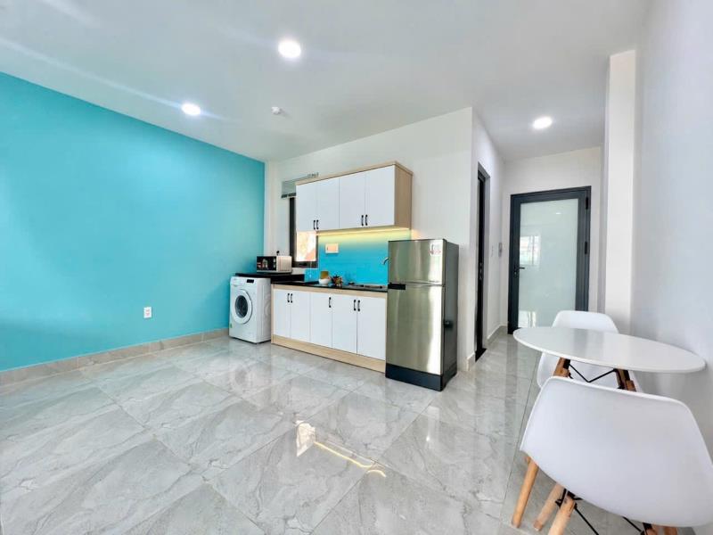 Cho thuê căn hộ 1 phòng ngủ + 1 phòng khách full nội thất ánh sáng tự nhiên ngay thích quảng đức gần sân bay tân sơn nhất giáp quận 1,3 hẻm ô tô , khu an ninh - Ảnh 3