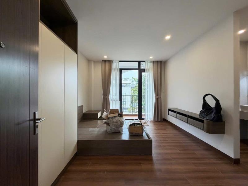 Studio full nội thất ban công cửa sổ siêu thoáng - mới 100% trên đường nơ trang long tiện đi phú nhuận, quận 1, quận 3