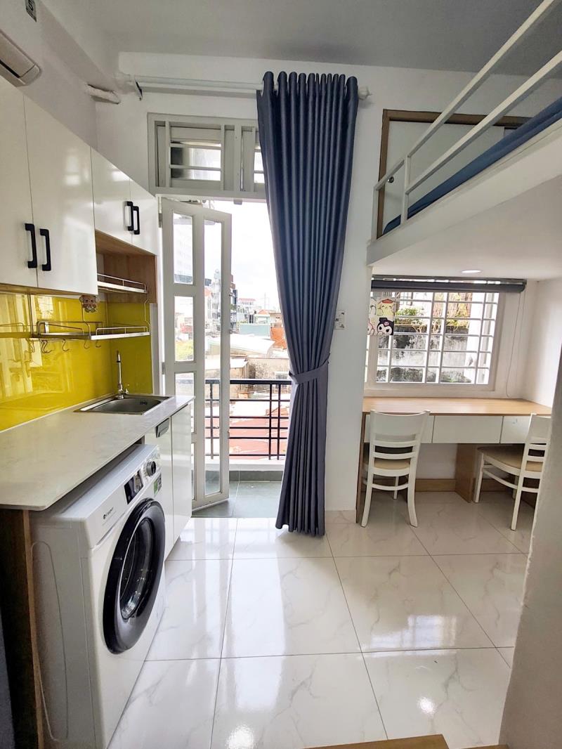 Cho thuê phòng gác lửng, ban công & cửa sổ trời, máy giặt riêng – bình thạnh gần quận 1 & hàng xanh