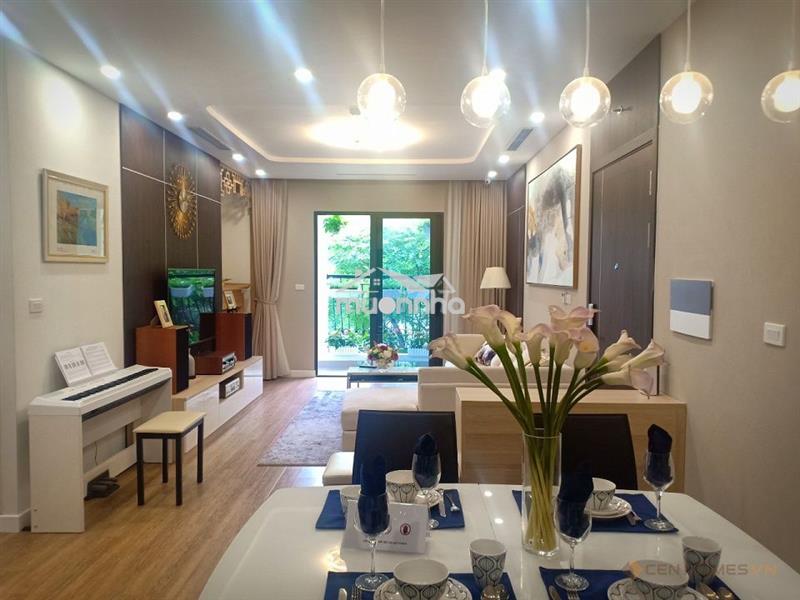 Cần bán căn chung cư quang thái, dt: 72m2, 2pn, 2wc, sh, giá: 3 tỷ