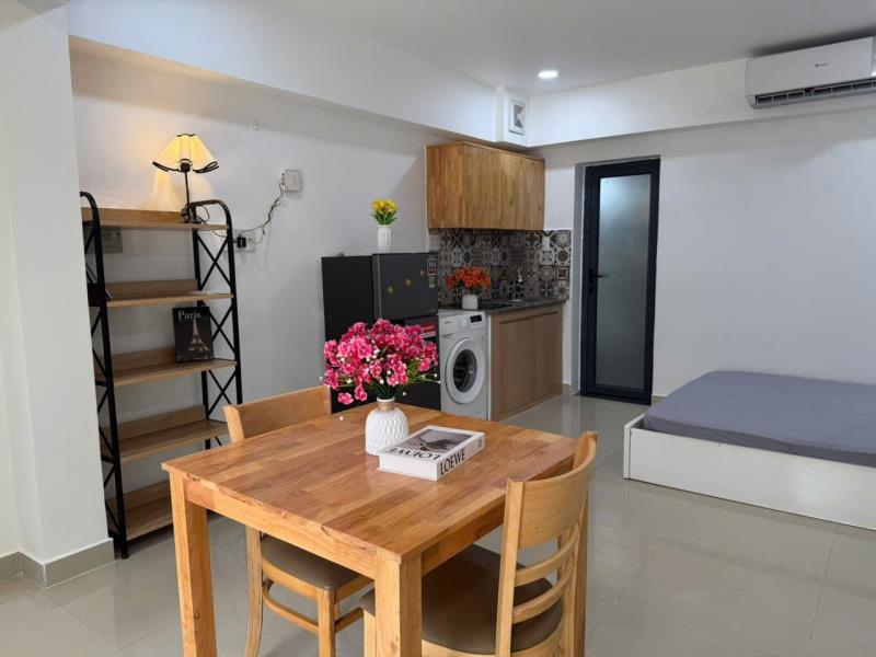Phòng ban công tại trần thị liền nhà bè