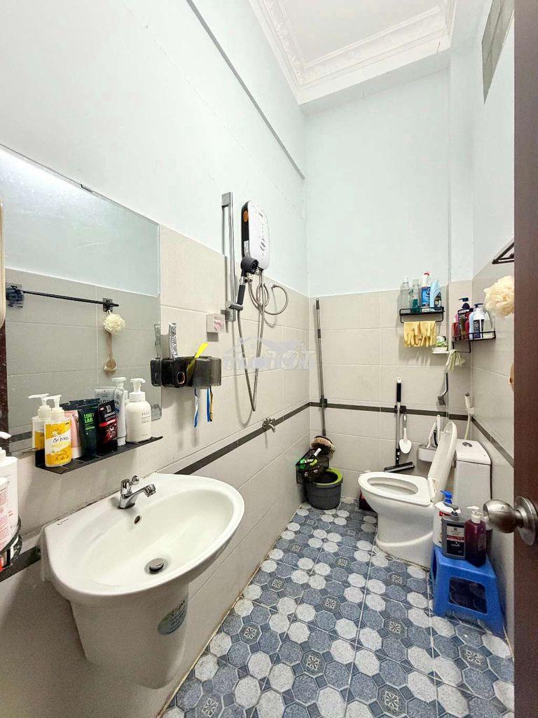 Bán nhà hẻm rộng lê văn sỹ,p.14,q.3,dt: 3,6 x 18 - 2 lầu 8 tỷ 4. - Ảnh 2