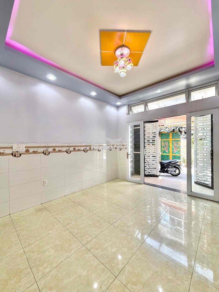 Bán nhà hxh phạm văn hai, 50m2, 3 tầng, 4 pn, 5wc giá chỉ 7.x tỷ - Ảnh 2