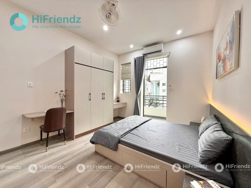 Cho thuê căn hộ ban công siêu thoáng full nội thất ngay khu phan xích long tại phan đăng lưu thuận tiện di chuyển sang bình thạnh