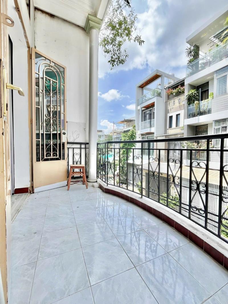 Căn hộ có bancon lớn-cửa sổ lớn- máy giặt riêng- thuận tiện đi quận 1- xô viết nghệ tĩnh bình thạnh