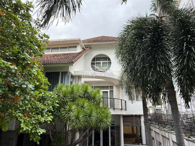 Cho thuê nguyên căn villa  2 mặt tiền, bình thạnh (cũ)