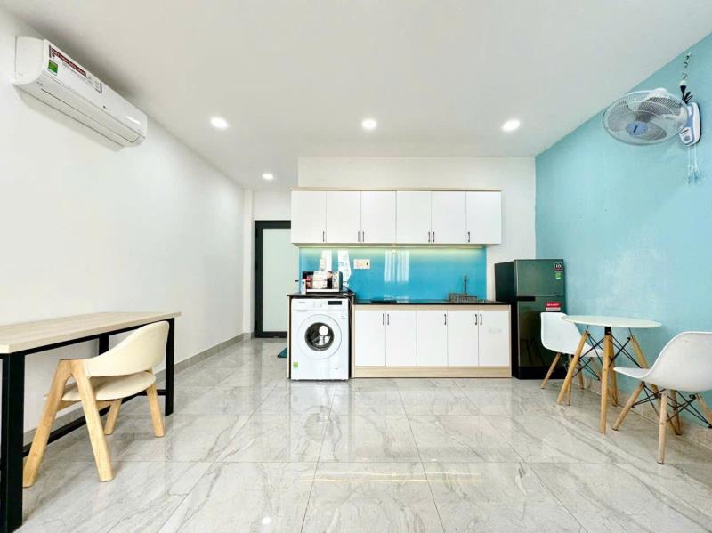 Cho thuê căn hộ rộng có ban công thoáng mát full nội thất đường thích quảng đức quận phú nhuận, sát q1, q3 - Ảnh 4