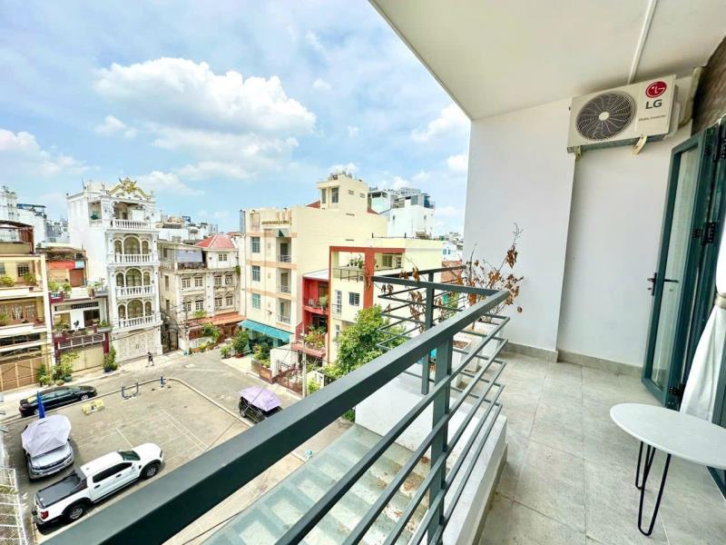 Căn hộ cao cấp full nội thất, thang máy, máy giặt riêng, ban công tại thích quảng đức, phú nhuận, giáp bình thạnh, thuận tiện đi sân bay & quận 1