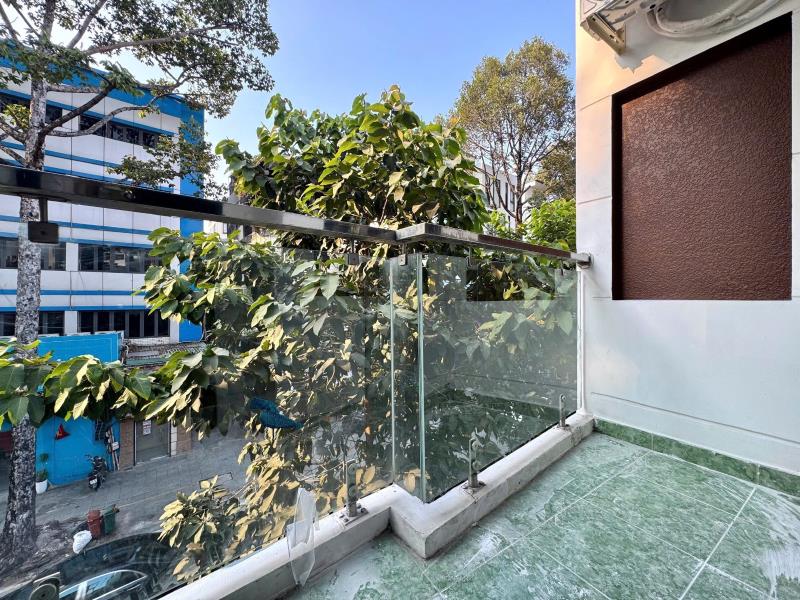 Cho thuê căn hộ quận 1 full nội thất cửa sổ lớn ban công rộng rãi-trần quang khải - Ảnh 3