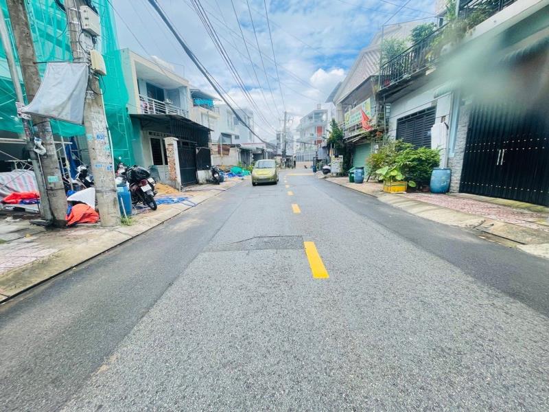 Nhà cấp 4 mặt tiền tăng nhơn phú - nhỉnh 4 tỷ - có dòng tiền