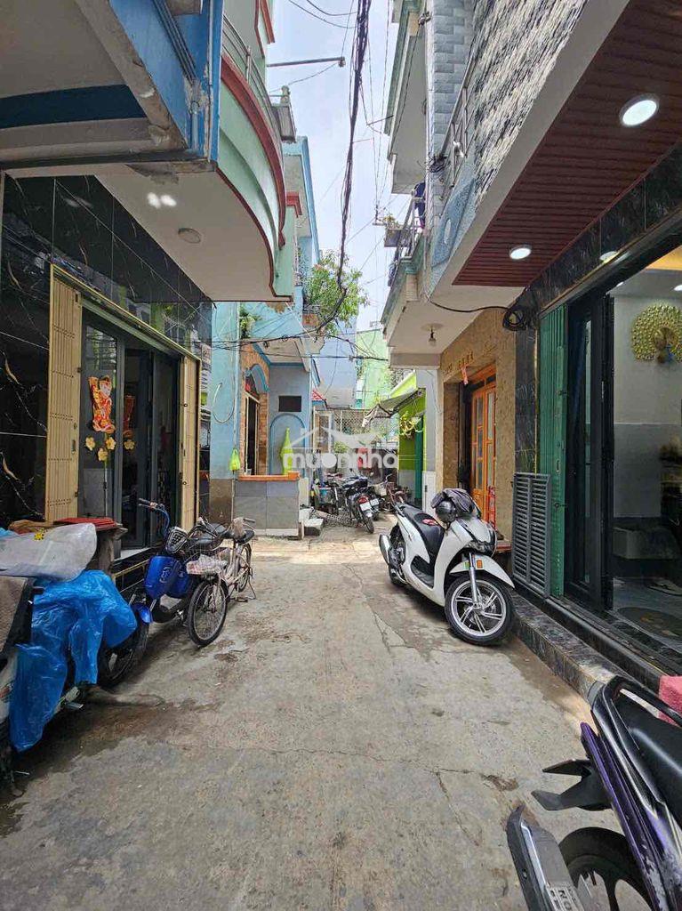 Nhà bờ kè nguyễn duy  nha 3tầng