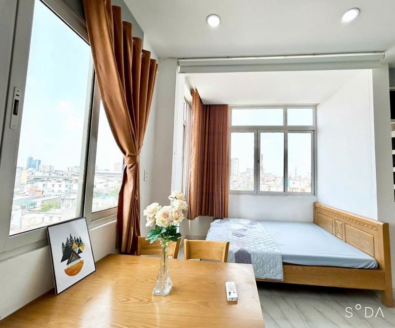 Cho thuê căn hộ có ban công và cửa sổ kính lớn thoáng mát full nội thất đường nguyễn hữu cảnh quận bình thạnh, sát quận 1 - Ảnh 2