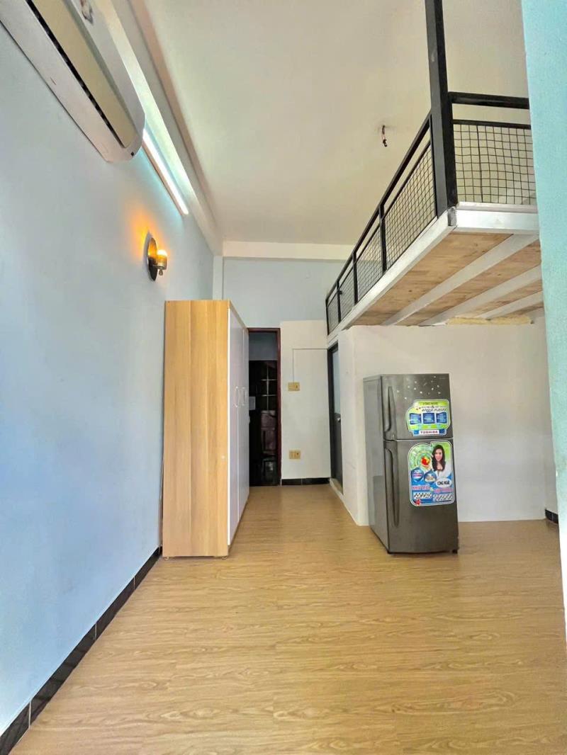 Cho thuê căn hộ có gác lửng và ban công rộng thoáng mát full nội thất đường bùi hữu nghĩa quận bình thạnh, sát quận 1 - Ảnh 3