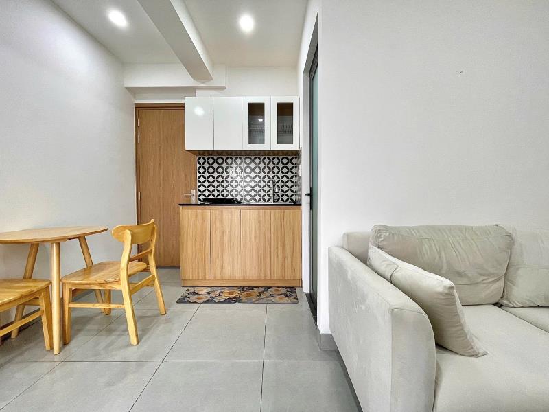 Cho thuê căn hộ 1 phòng ngủ bình thạnh, full nội thất, ban công, cửa sổ lớn, gần điện biên phủ, hàng xanh, quận 1 - Ảnh 3