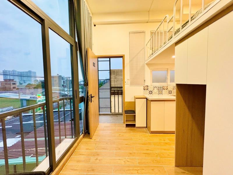 Phòng duplex cửa sổ trời to thoáng mát - Ảnh 2