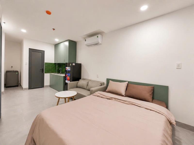 Cho thuê chdv hoàng hoa thám – ngay chợ bà chiểu | ban công riêng, máy giặt riêng - Ảnh 2