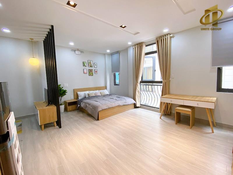 Căn hộ ban công, sofa tone gỗ full nội thất, gần ngã tư phú nhuận đường hoàng văn thụ - Ảnh 2