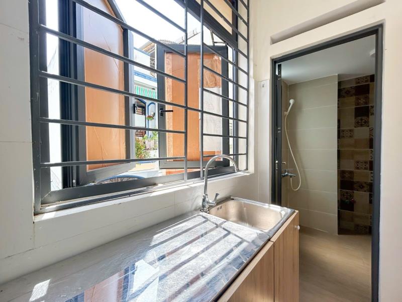 Cho thuê căn hộ có ban công và cửa sổ lớn thoáng mát full nội thất đường cô bắc quận phú nhuận, sát bình thạnh, quận 1 - Ảnh 4