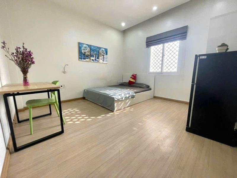 Phòng studio 40m2-chu văn an-nhà có bảo vệ-gần hàng xanh-hutech_uef_gtvt