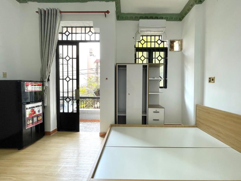 Cho thuê căn hộ ban công full nội thất giờ giấc tự do ngay etown cộng hoà  - Ảnh 2