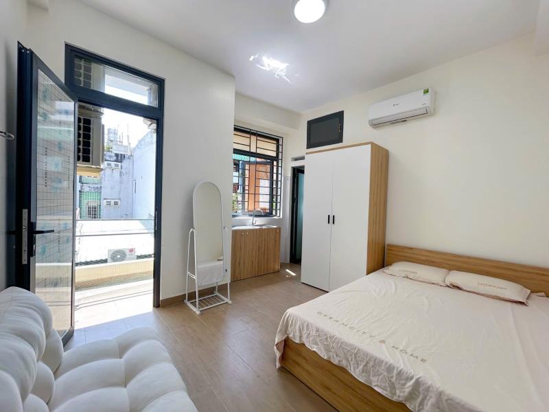 Phòng trọ 30m2 ban công full nội thất, giờ giấc tự do đường cô bắc