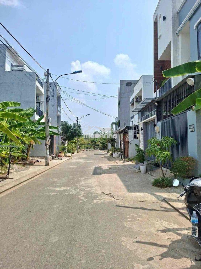 Hàng thơm nhà 3 tầng chỉ 4,5 tỷ siêu đẹp long phước , thủ đức, hcm - Ảnh 3