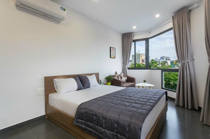 Cho thuê phòng 40m² mới đẹp, ban công view hồ thoáng mát – giáp quận 1, quận 2 | trường sa, bình thạnh