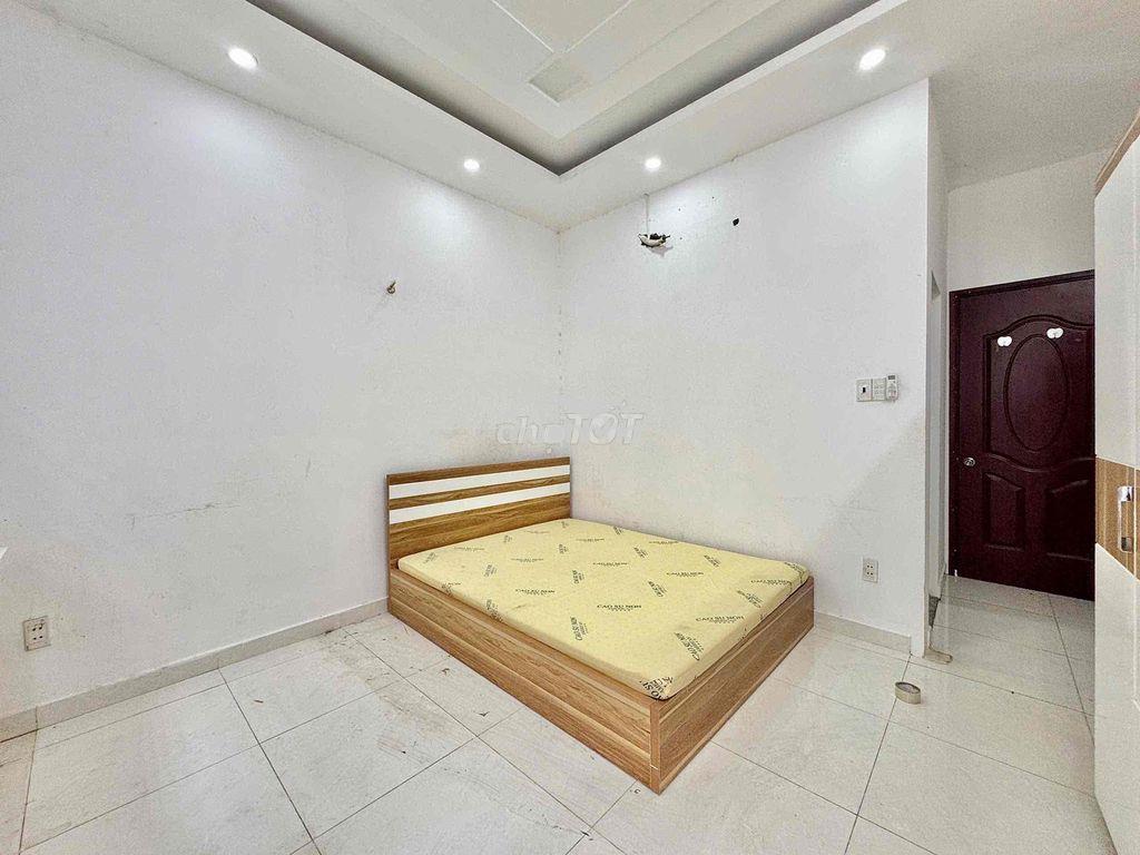 Cho thuê phòng cửa sổ ban công full nội thất đường nguyễn phúc chu - Ảnh 4