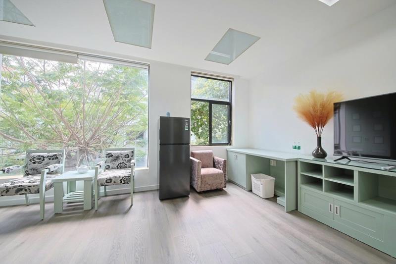 Studio cửa sổ lớn view cây xanh   thala 44 phú mỹ hưng quận 7   phòng rộng view mát mẻ     - Ảnh 3