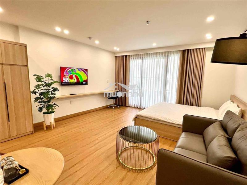 Cho thuê căn hộ studio balcony 40m2 full tiện nghi cao cấp giáp quận 1