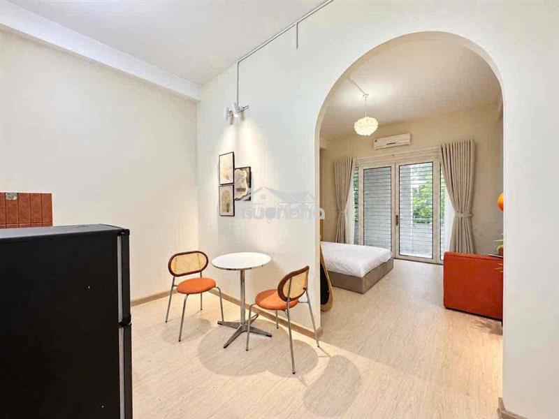 Căn 1 phòng ngủ_balcon ngay cầu calmet q1 (hình thật giá thật)