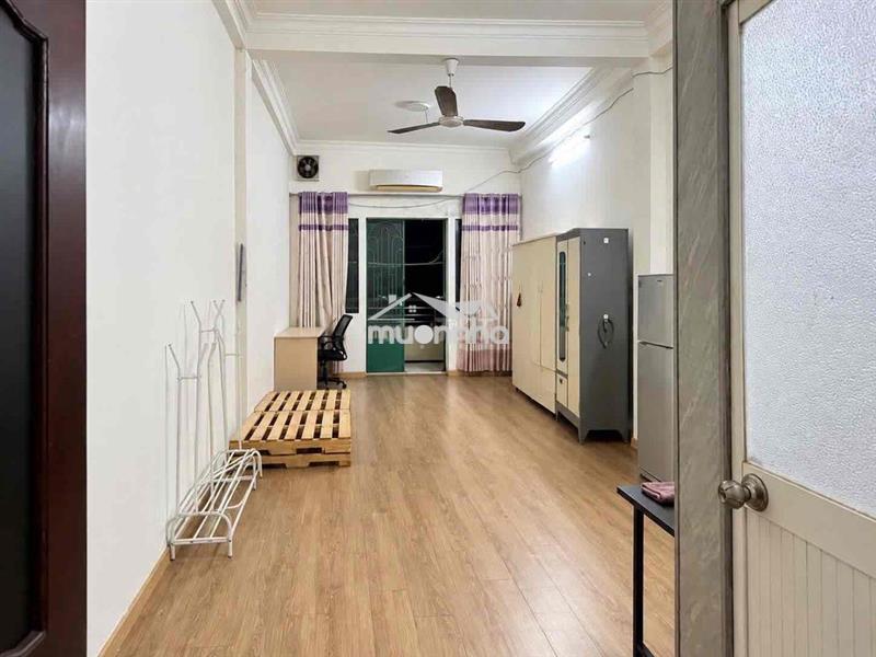 Chính chủ cho thuê phòng trọ 40m2 có ban công giá 5tr9 gần hàng xanh