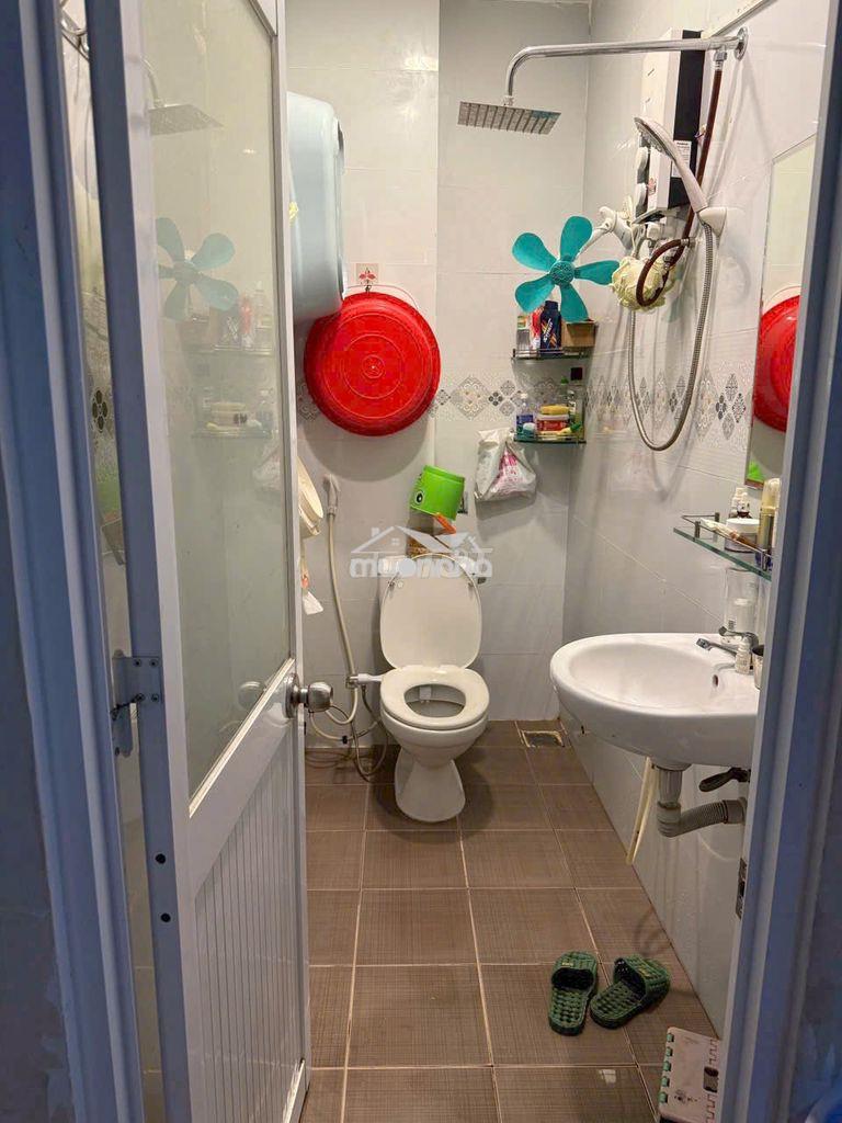 Nhà phố hẻm ô tô quận 10 - Ảnh 4