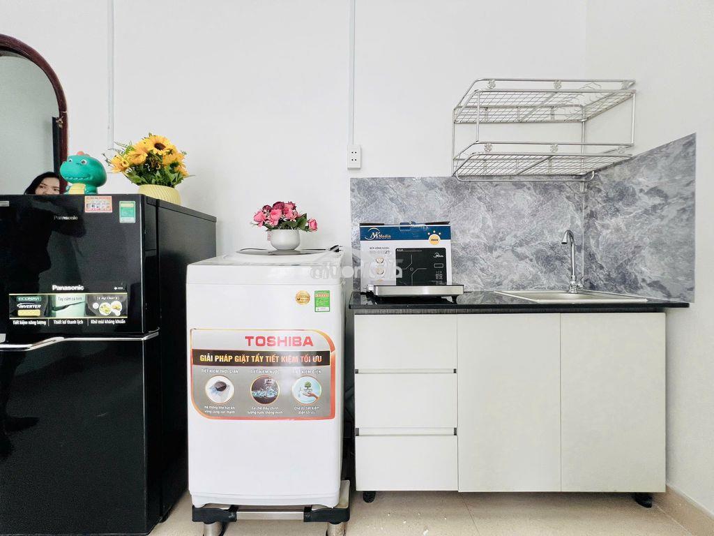 Studio ngủ tách bếp - ban công rộng - Ảnh 2