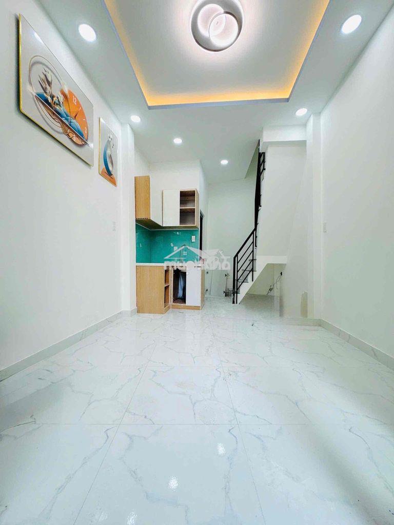 Nhà bán 3 lầu hẻm 154 âu dương lân giá chưa đến 3t