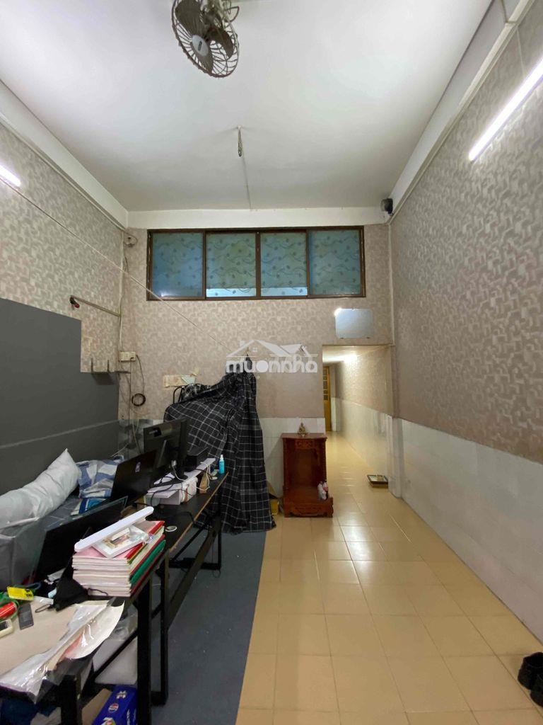 Chung cư lầu 1 - 173a phùng hưng 2pn 1wc sẵn 2 máy lạnh