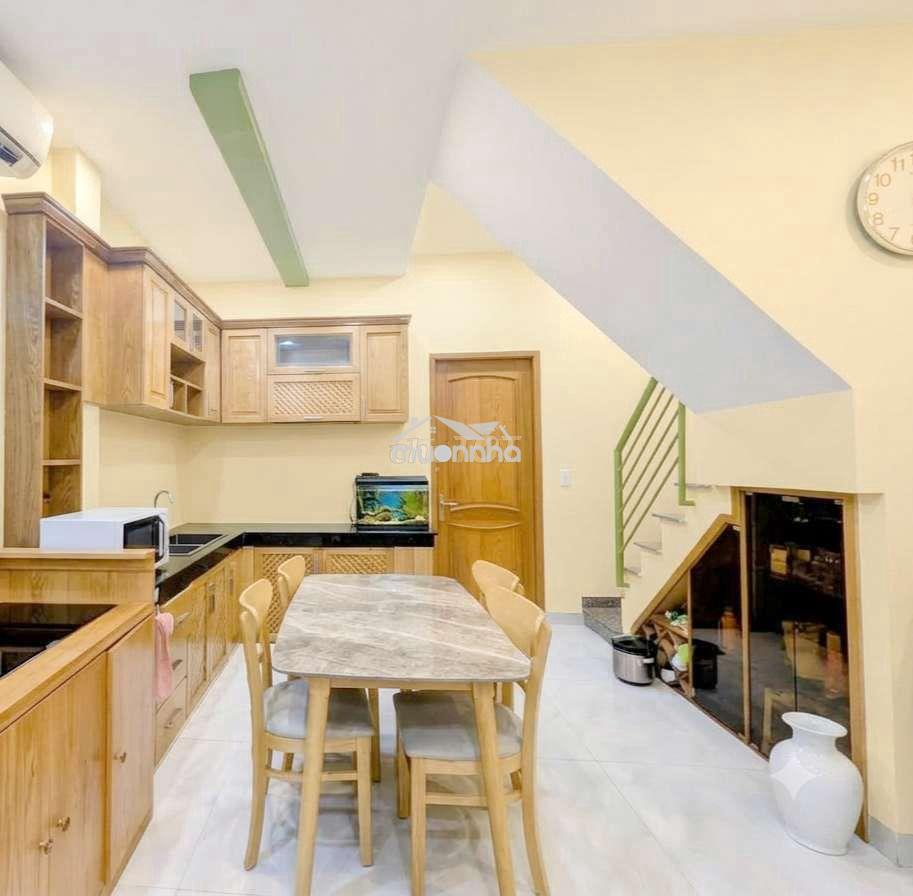 Nhà đẹp 52m2x2tầng - hẻm xe hơi thông ra nguyễn văn công - Ảnh 3