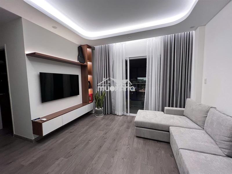 Chung cư hoa sen 64m2 tặng nội thất, 2 phòng ngủ đường lạc long quân