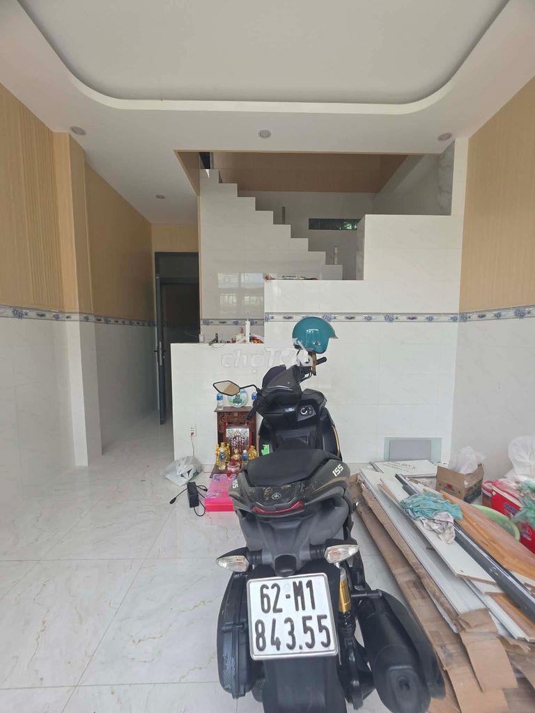 Shr nhà mới 3t + sân thượng - 4pn - hxh - ngay nguyễn văn linh + ql50
