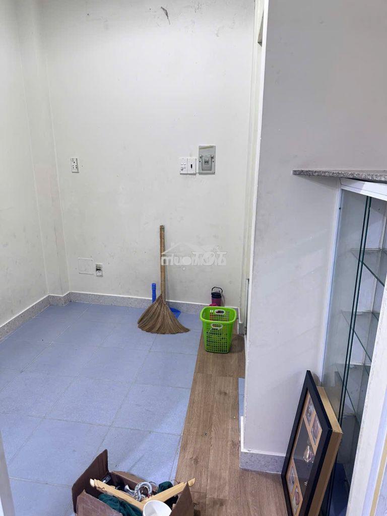 Cho thuê nhà 2pn + 3tollet + sân phơi [quận 3] ✅ - Ảnh 2