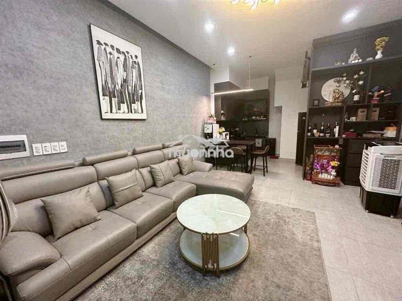 Cho thuê nhà nguyên căn hẻm oto, full nội thất đường dương quảng hàm