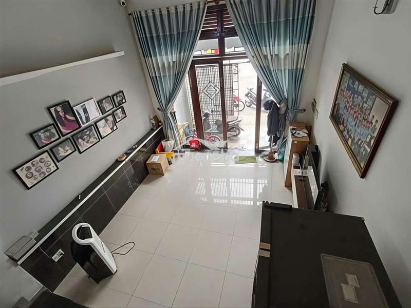 Nhà kdc hồng long gần ql13, hiệp bình. 3tầng 3pn 3wc oto đậu trước nhà