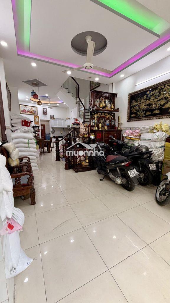 Nhà 4 tầng đúc – 5pn, 6wc – 50m² nở hậu – chỉ 4 tỷ - bà điểm - hoc môn