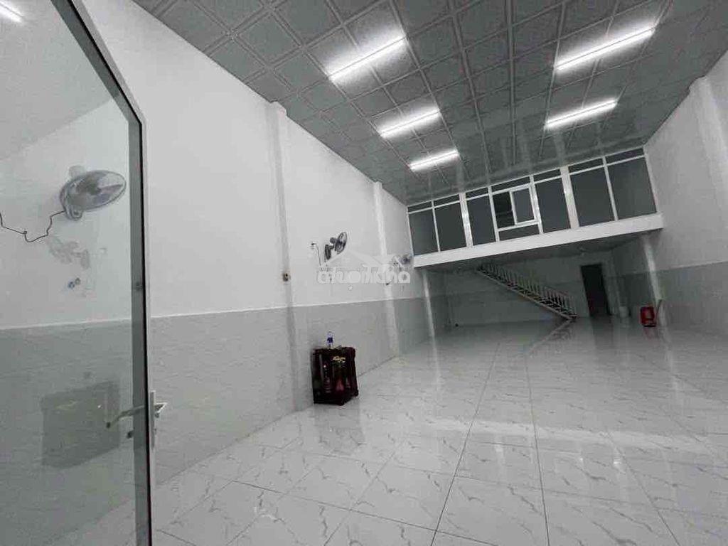 Cho thuê nhà kho mới bà điểm 7 x 27m - Ảnh 4