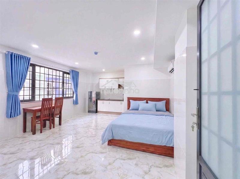 Cho thuê phòng xinh thang máy ngay cầu chữ y q5