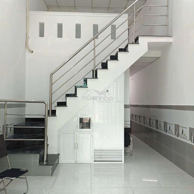 🏠 Nhà mới sạch đẹp,2 phòng, đúc lửng, gần chợ thới tứ,thới tam thôn 🏠