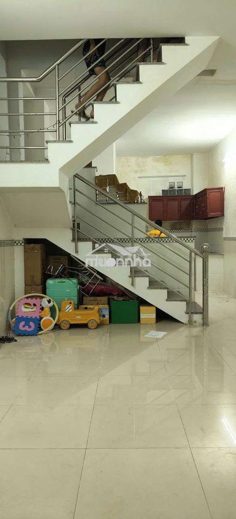 Cần bán gầp nhà p đht. đừờng nvq.dt 4x14.1 trệt 1lầu 2pn 2ws  giá 3tỷ9